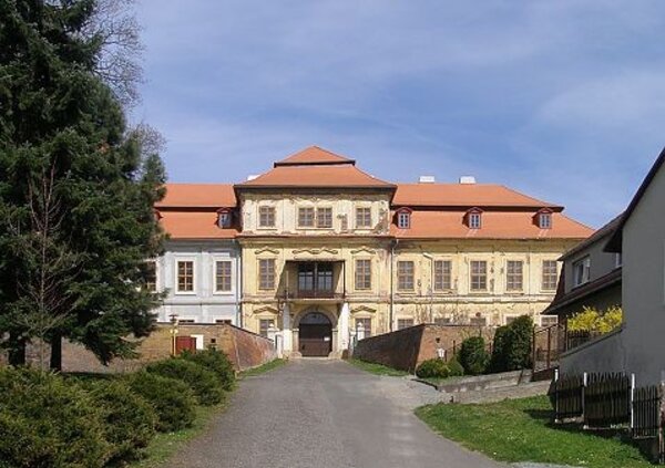 Zámek Svojšín se stal dějištěm setkání starostů a starostek Tachovska, kteří jednali o obnově památek v regionu. 