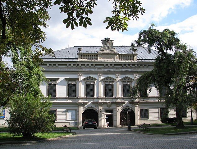 Horácká galerie v Novém Městě na Moravě sídlí v prostorách bývalého renesančního zámku na Vratislavově náměstí.