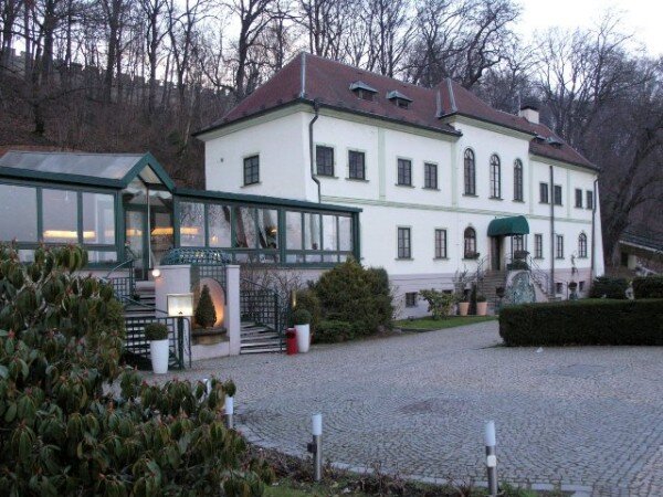 V lokalitě u Nebozízku na Petříně bude odstraněno torzo fontány, neboť znehodnocovalo tamní rekreační prostor.