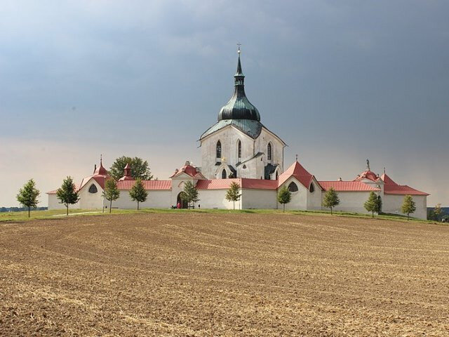 Obnovený kostel sv. Jana Nepomuckého na Zelené hoře získal také Zlatou jeřabinu.