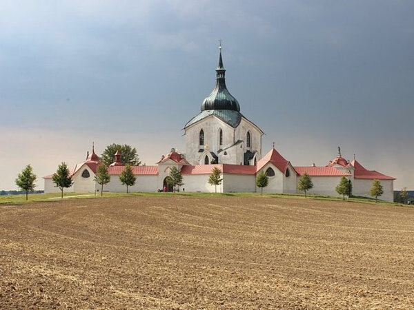 Obnovený kostel sv. Jana Nepomuckého na Zelené hoře získal také Zlatou jeřabinu.