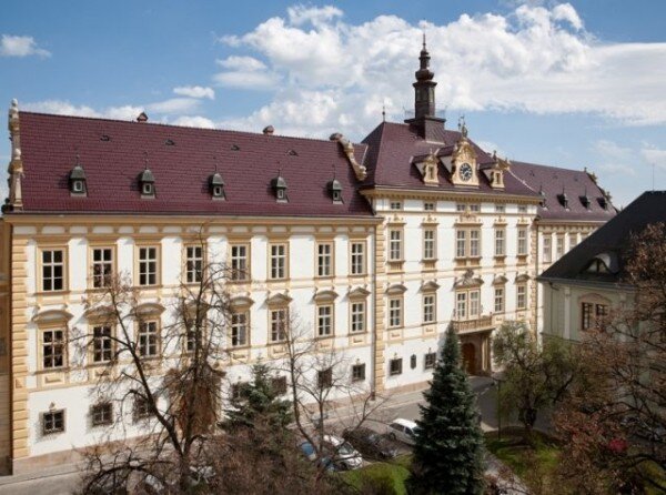 Nevidomí a slabozrací návštěvníci si v Arcibiskupském paláci v Olomouci budou moci „osahat“ výzdobu sálů či některé památky. 