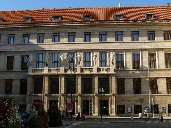 Seminář se uskuteční v přednáškovém sále Městské knihovny v Praze. 