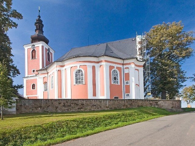 Jedním ze zástupců takzvané broumovské skupiny kostelů je také kostel sv. Máří Magdaleny v Božanově.
