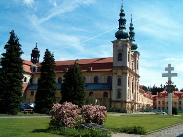 V interiéru baziliky na Velehradě právě probíhá oprava a restaurování hlavní lodi, kruchty a podkruchtí. Na kůru je nadto restaurována varhanní skříň i varhanní nástroj. 