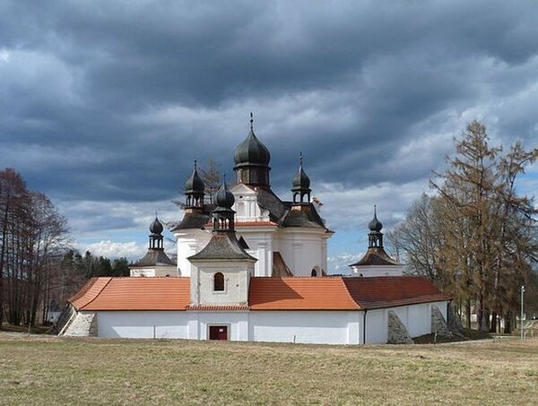 Výstavu Obrázky Aloise Terše z Trhosvinenska můžete vidět v ambitech kostela Nejsvětější Trojice u Trhových Svinů.