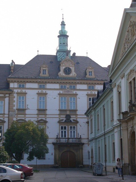 Arcibiskupský palác v Olomouci prochází postupnou obnovou od roku 2000. Od té doby do něj bylo investováno zhruba 70 milionů korun.  Jedná se o největší rekonstrukci za posledních sto let.