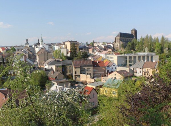 Panorama městské památkové zóny v Turnově. 
