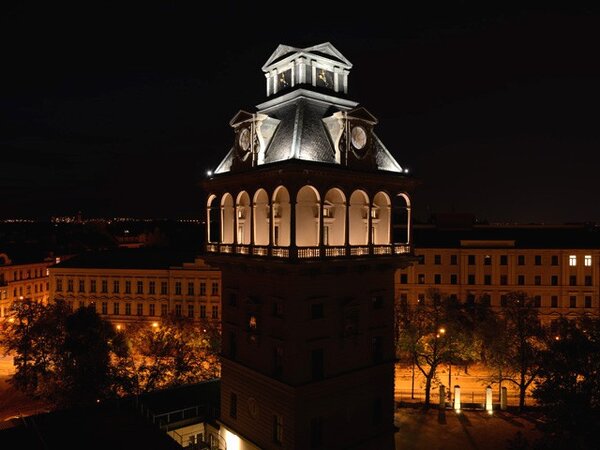 V loňském roce byla dokončena obnova vodárenského areálu na Letné, v jehož rámci byl proveden světelný koncept s využitím svítidel iGuzzini.