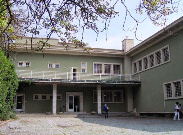V brněnské vile Stiassni by mělo od ledna příštího roku zahájit činnost Centrum obnovy památek architektury 20. století.