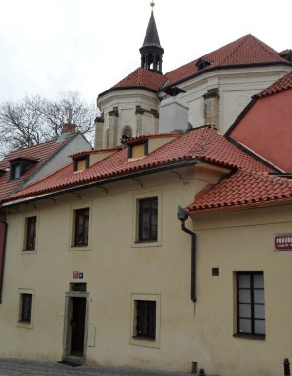 Malebný dům v Pohořelci byl původně mýtnicí.
