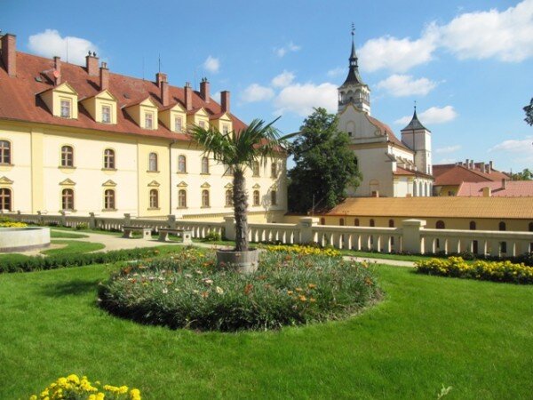 Střešní zahradu zámku město otevřelo v roce 2006 po rozsáhlé rekonstrukci, která stála téměř pět milionů korun.