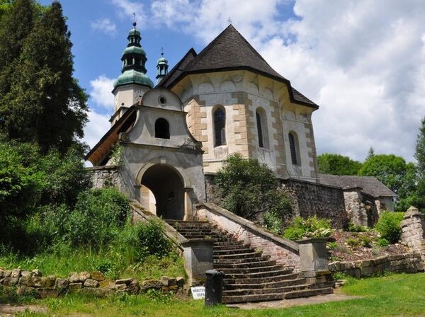 Jeden z workcampů se bude odehrávat také u kostela a hřbitova ve Zdoňově u Adršpachu.
