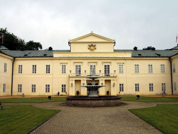 Kynžvart proslul jako místo diplomatických setkávání a společných řešení evropských otázek. 