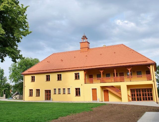 První Památkou roku Liberecka byla v roce 2015 obnovená sýpka v Černousích.