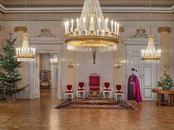 Komentované prohlídky vás zavedou do reprezentativních prostor Arcibiskupského paláce.