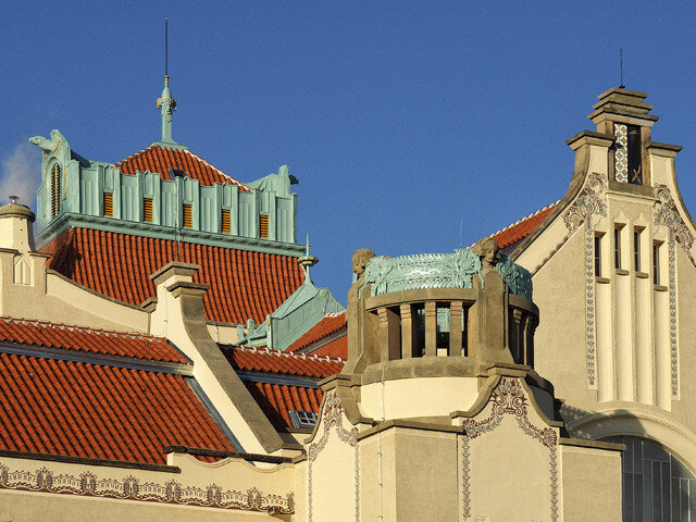 Detail střešní krajiny Národního domu v Prostějově