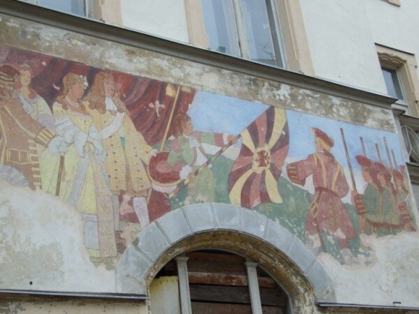 Karlovy Vary – kresby na Národním domě. 