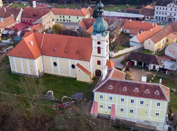 Obnovená fara ve Vranově nad Dyjí se stala nejlépe opravenou památkou Jihomoravského kraje v roce 2017.