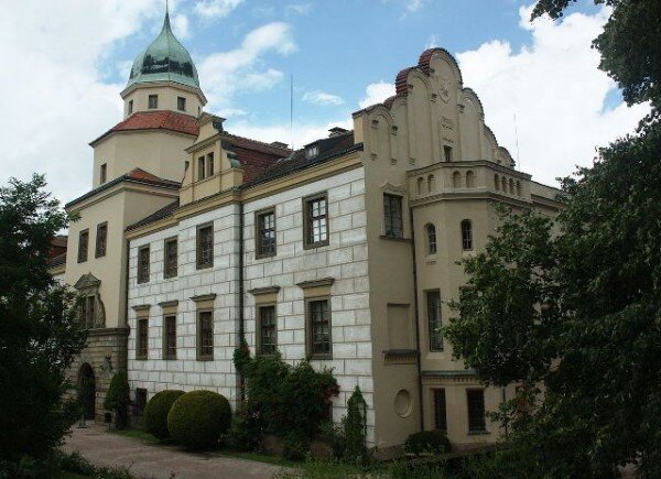 Exponáty na výstavu francouzského umění ze šlechtických sbírek byly zapůjčeny také ze zámku Častolovice (ilustrační foto).