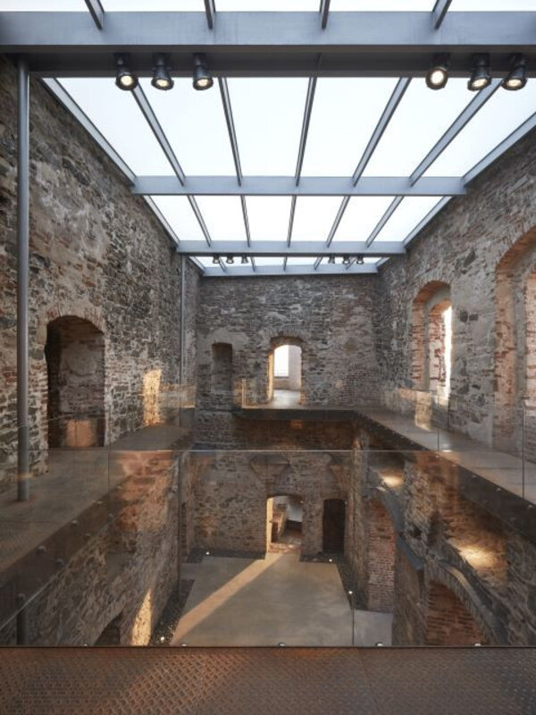Zastřešení a konverze hradního paláce na Helfštýně