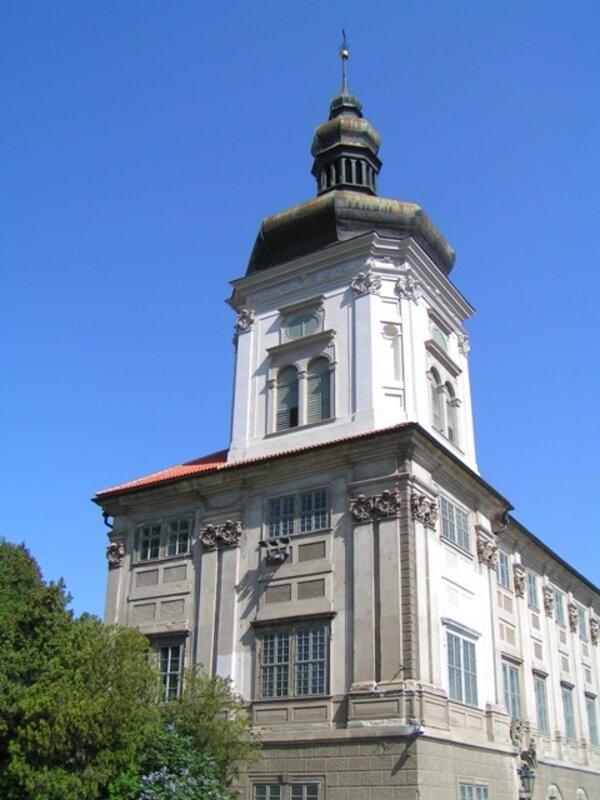 V jezuitské koleji v Kutné hoře bude od května do září 2012 k vidění výstava více než dvou stovek děl z období vlády Jagellonců.  