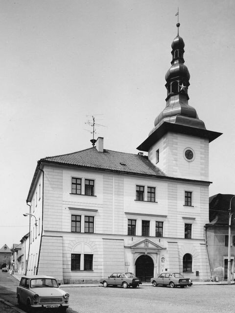 Bělá pod Bezdězem - radnice, 70.-80. léta