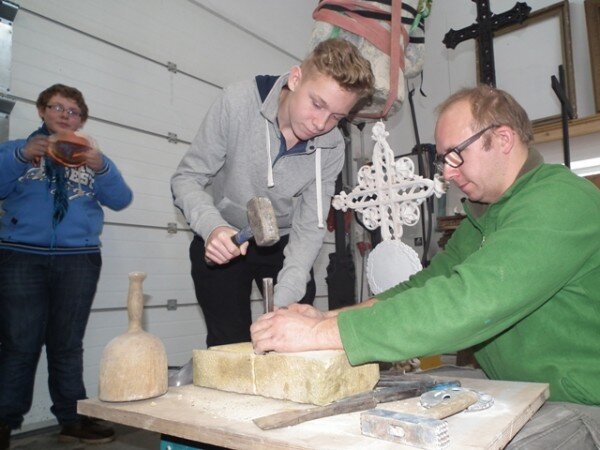 Zvláštní důraz při realizaci edukačního programu byl kladen na praktickou stránku výchovy spojenou se zážitky přímo v terénu.