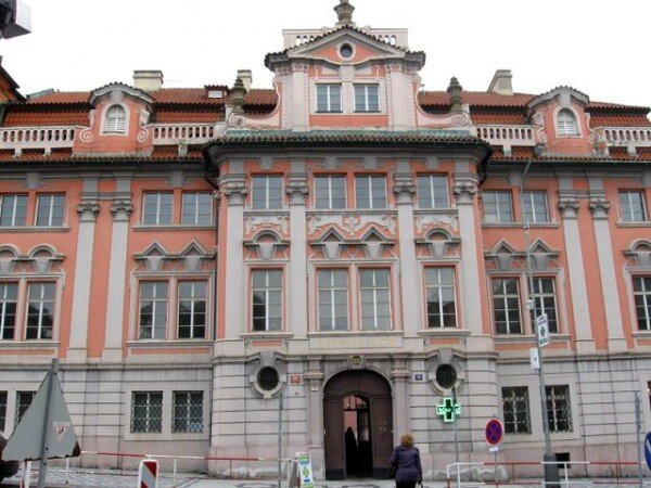 Neslyšící návštěvníci Pražské muzejní noci budou moci zavítat také do Faustova domu na Karlově náměstí.