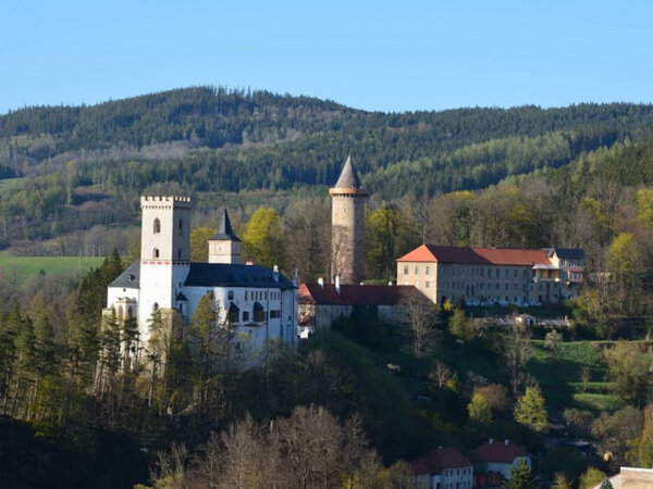 Jakobínka tvoří jednu z dominant hradního areálu v Rožmberku nad Vltavou.