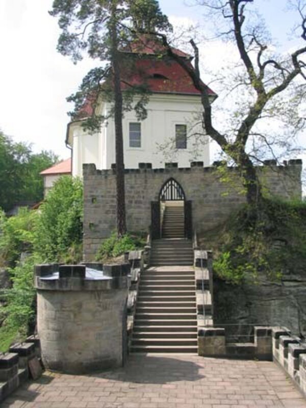 Hrad Valdštejn je naší historicky druhou zpřístupněnou památkou a současně nejstarším hradem v Českém ráji.