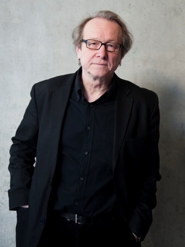 Benjamin Fragner působí jako vědecký pracovník VCPD FA ČVUT v Praze.