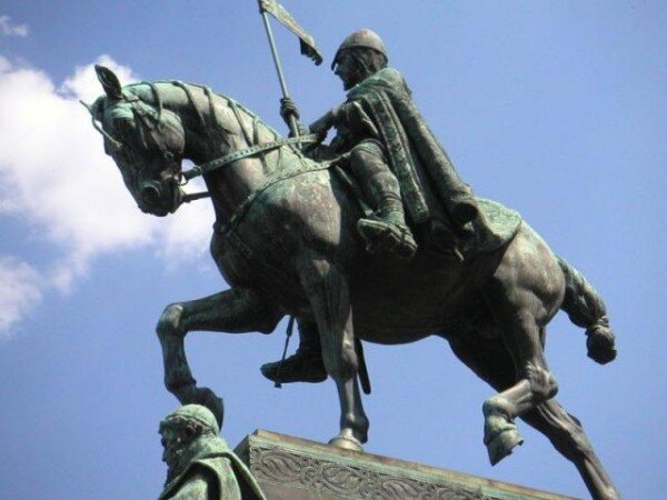 Jezdecká socha sv. Václava na Václavském náměstí v Praze je dílem sochaře Josefa Václava Myslbeka. 