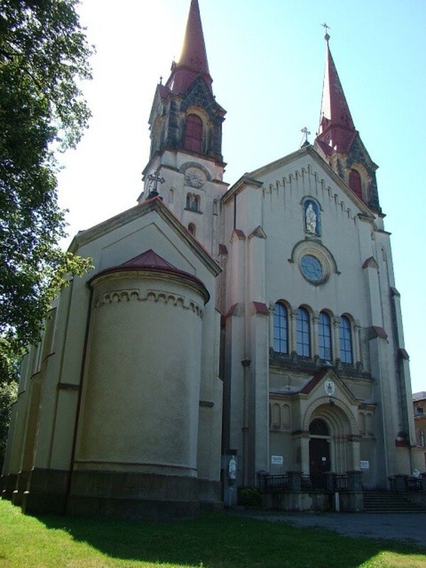 Poutní kostel Panny Marie Pomocnice křesťanů ve Filipově je jedním ze šesti poutních míst ve Šluknovském výběžku.