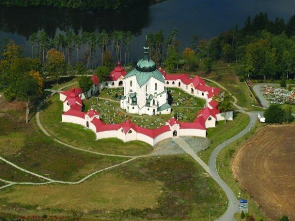 Žďár nad Sázavou - kostel sv. Jana Nepomuckého