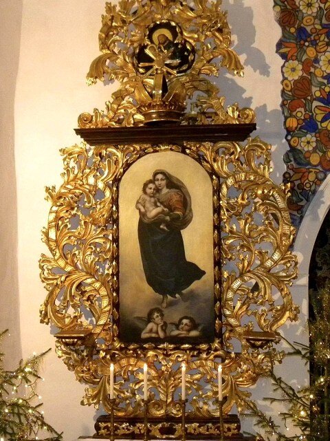 Zrestaurovaný oltář v kostele sv. Vavřince