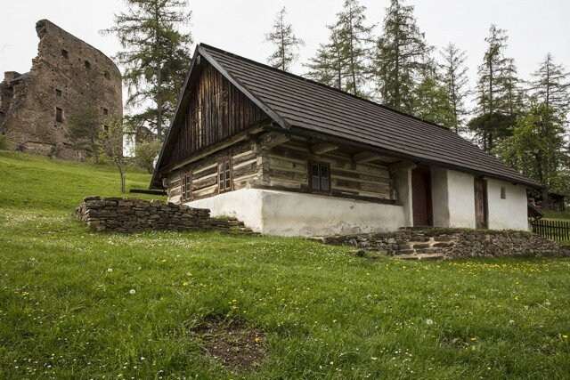 Skanzen lidové architektury pod hradem Velhartice (ilustrační foto)