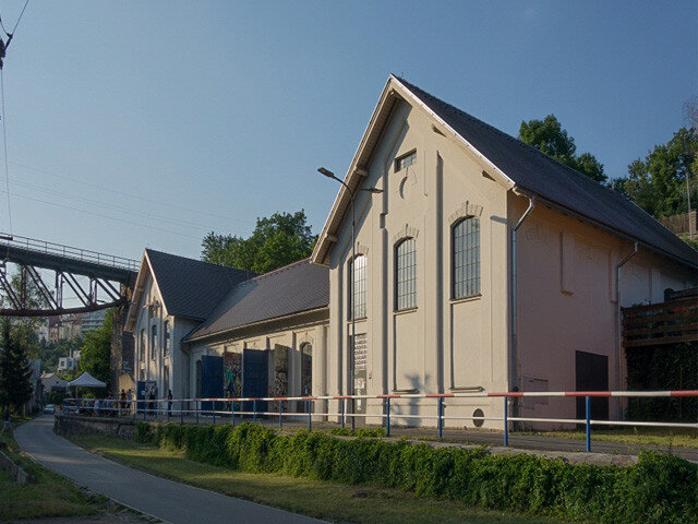 Objekt bývalé elektrárny je památkově chráněný.