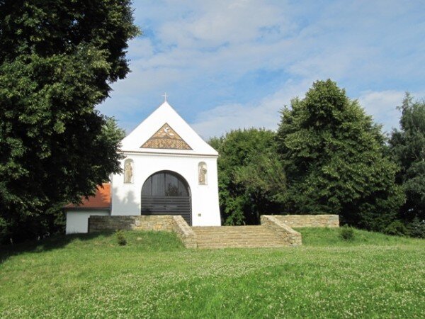 Barokní kaple sv. Rocha je dominantou celého parku Rochus a významným poutním místem. Kaple byla vystavěna jako připomínka morové rány, která v roce 1680 postihla Uherské Hradiště. 