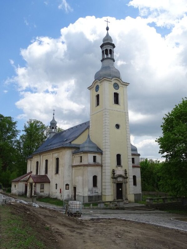 Vratislavice nad Nisou - kostel Nejsvětější Trojice