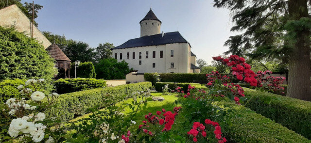 Hrad Rychmburk – pohled ze zahrady