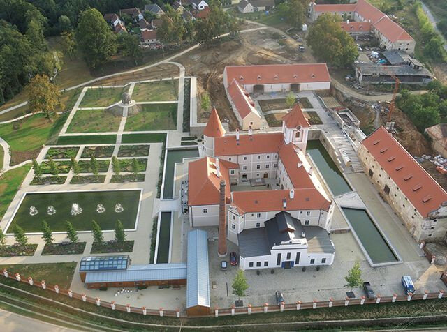 Zámecký areál Písečné