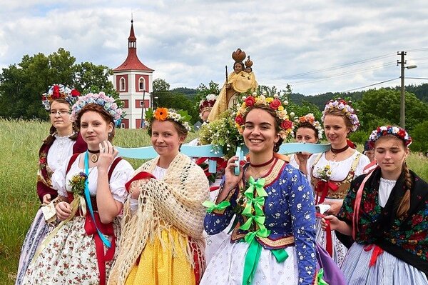 Tradiční božítělové procesí a soubor Horačky