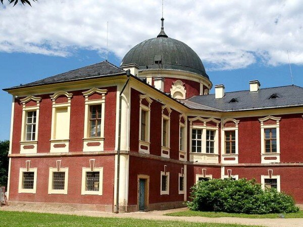Na zámku Veltrusy bude 8. června slavnostně otevřeno nové výukové centrum pro implementaci Evropské úmluvy o krajině.