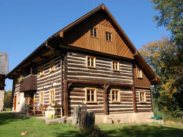 Podstávkový dům ve Ždíreckém dolu