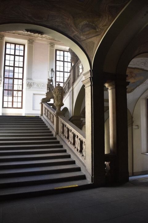 Clam-Gallasův palác v Praze – hlavní schodiště 