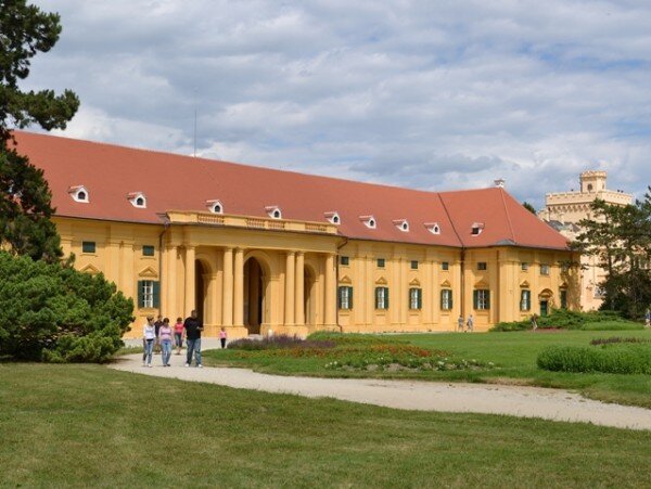Opravená jízdárna zámku Lednice