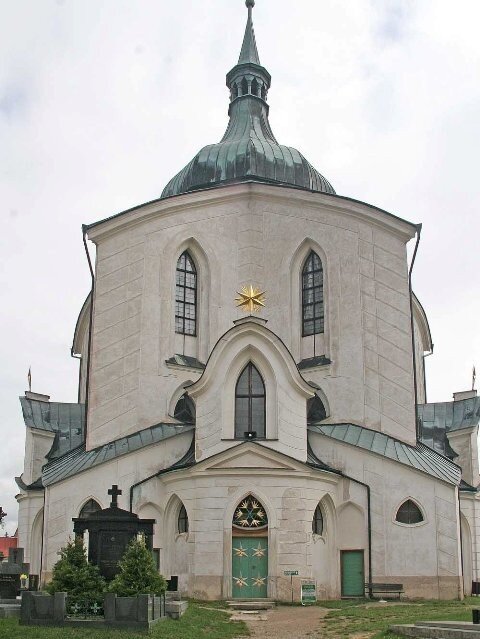 Patrně nejznámějším dílem Santiniho je poutní kostel sv. Jana Nepomuckého na Zelené hoře u Žďáru nad Sázavou.