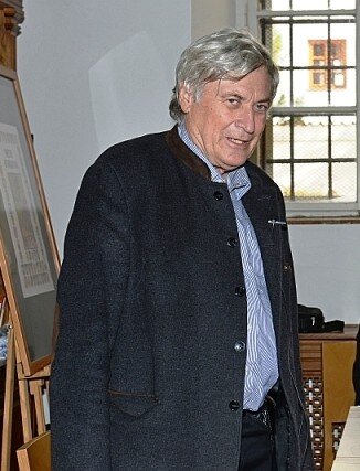 Jedním z přednášejících na veřejném semináři byl profesor Jiří Kuthan, spoluautor nedávno vydané publikace o Karlu IV.