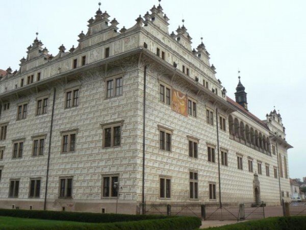 Litomyšlský zámek nutně potřebuje opravit renesanční sgrafita. Na obnovu však musí sehnat až 15 milionů korun.